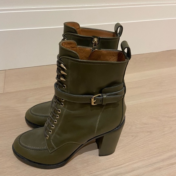 Givenchy green leather combat boots. - Picture 4 of 5